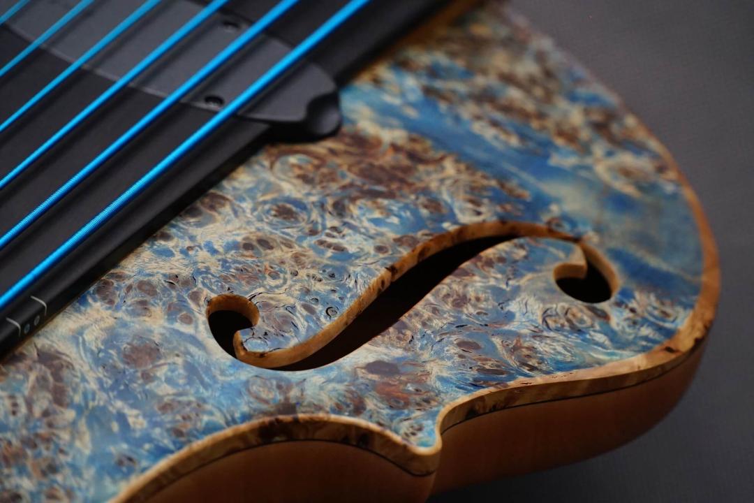 Stradi Symphony Bass 6 Blue Fretless Hollowbody